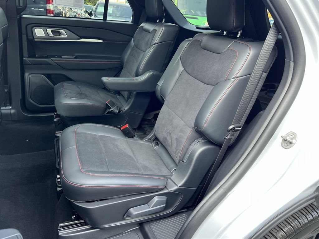 Certified 2026 Ford Explorer ST AWD/4WD image 30