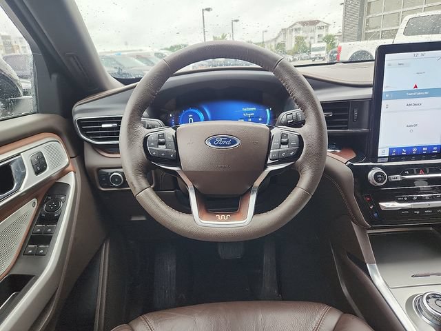 Certified 2024 Ford Explorer King Ranch w/ Technology Package AWD/4WD image 9