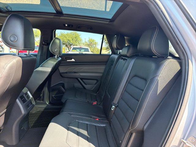 Used 2023 Volkswagen Atlas Cross Sport SEL Premium R-Line AWD/4WD image 25
