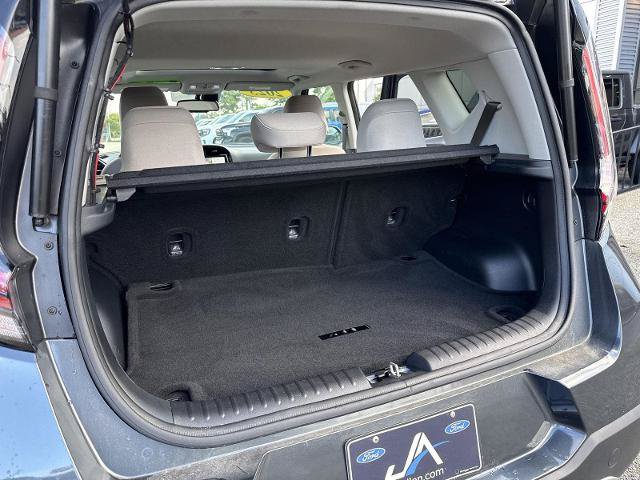Used 2025 Kia Soul EX FWD image 29