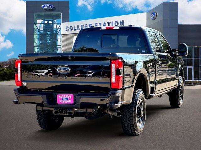 Certified 2025 Ford F250 4x4 Crew Cab Super Duty image 6