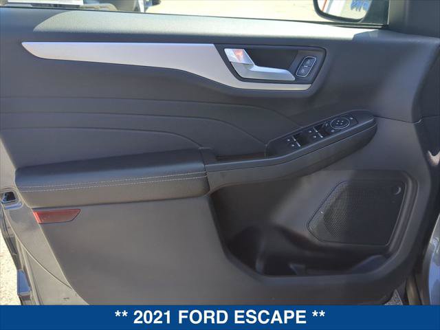 Certified 2021 Ford Escape SE FWD image 10