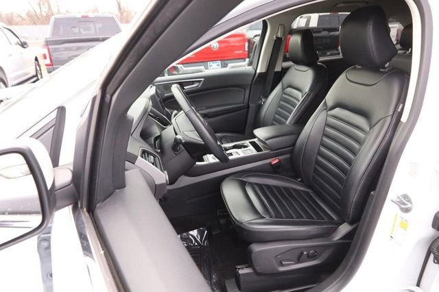 Certified 2024 Ford Edge SEL image 8