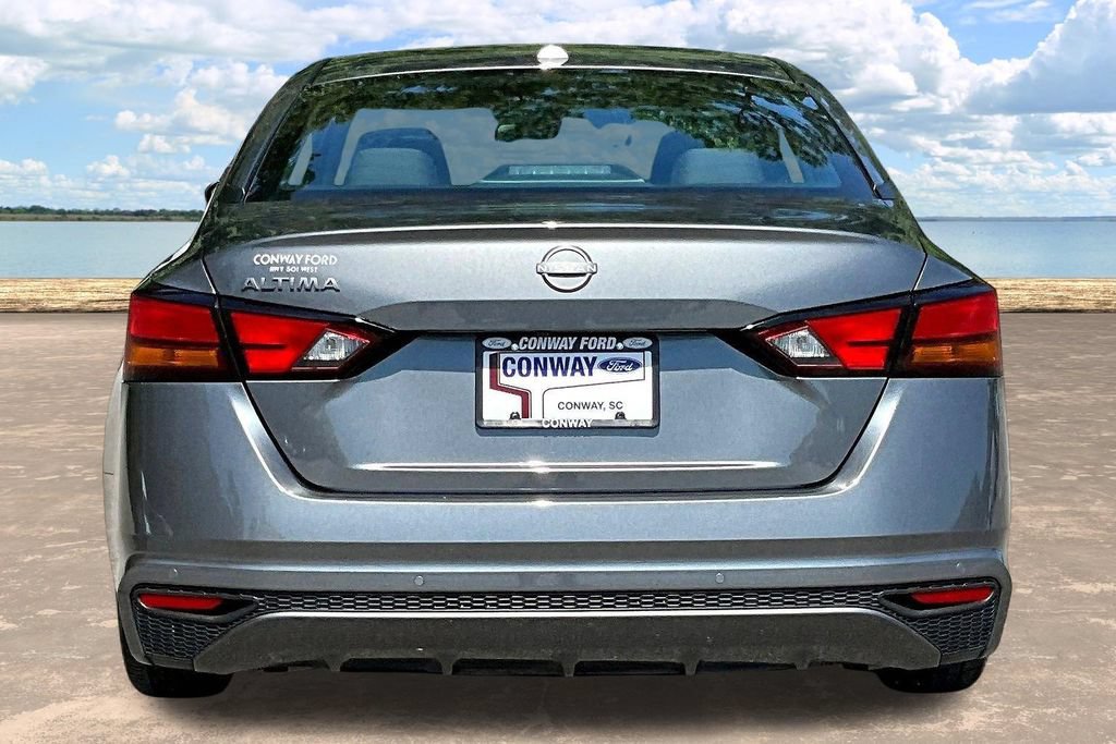 Used 2025 Nissan Altima 2.5 SV FWD image 7