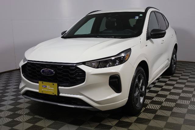 Certified 2024 Ford Escape ST-Line AWD/4WD image 3