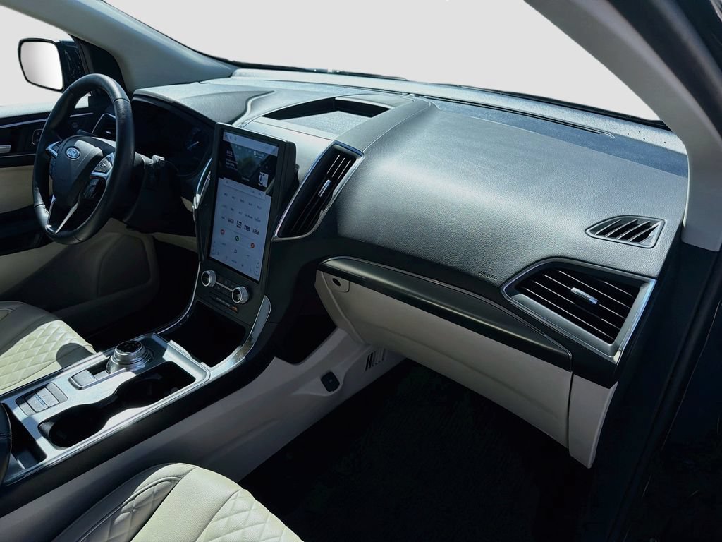 Certified 2024 Ford Edge Titanium AWD/4WD image 30