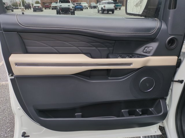 Certified 2023 Ford Expedition Platinum AWD/4WD image 13