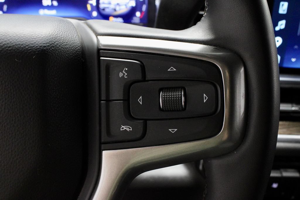 Used 2025 Chevrolet Silverado 1500 LT AWD/4WD image 28