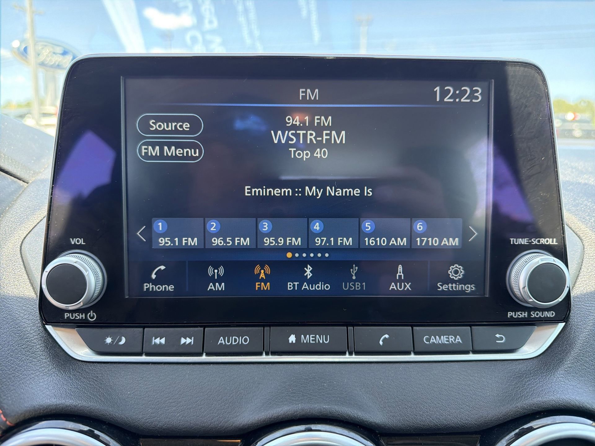 Used 2025 Nissan Sentra SR FWD image 5