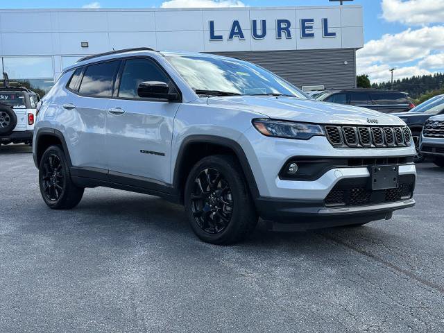 Used 2025 Jeep Compass Latitude w/ Convenience Group