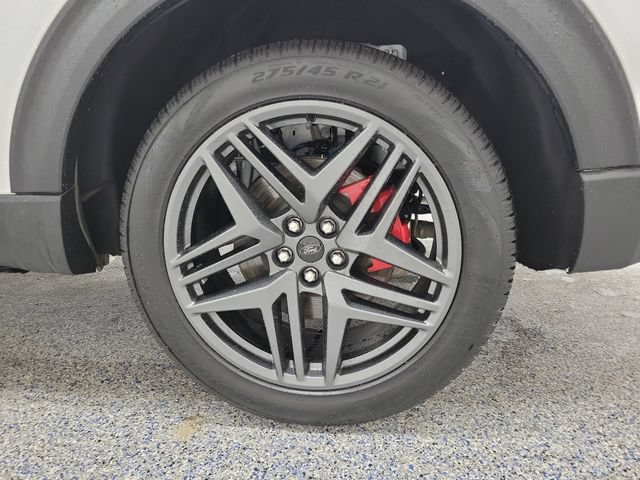 Certified 2025 Ford Explorer ST-Line w/ ST-Line Street Pack AWD/4WD image 5