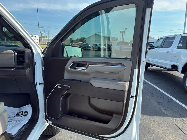 Used 2025 Chevrolet Silverado 1500 LT Trail Boss w/ Convenience Package II AWD/4WD image 16