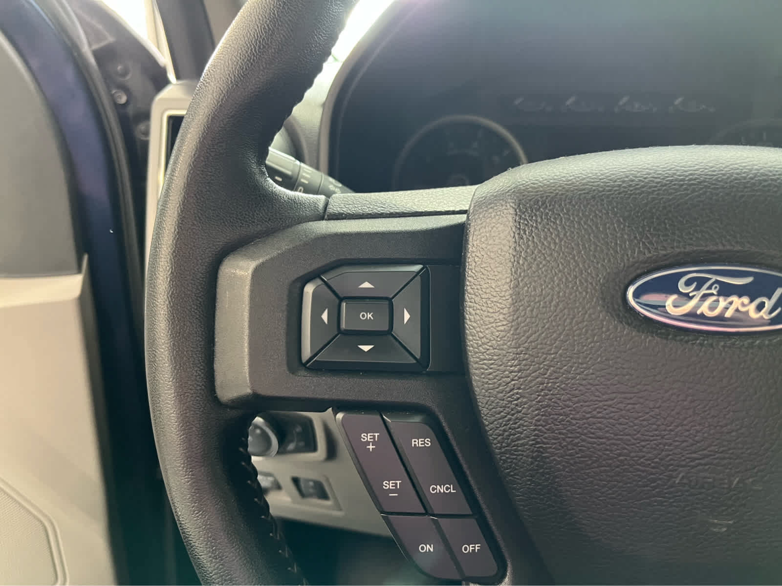 Certified 2019 Ford F150 XLT w/ Equipment Group 302A Luxury AWD/4WD image 37