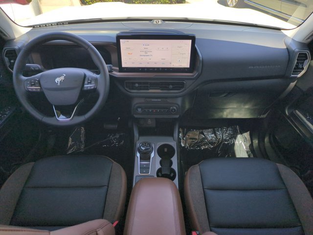 Certified 2025 Ford Bronco Sport Outer Banks w/ Outer Banks Tech Package+ AWD/4WD image 19