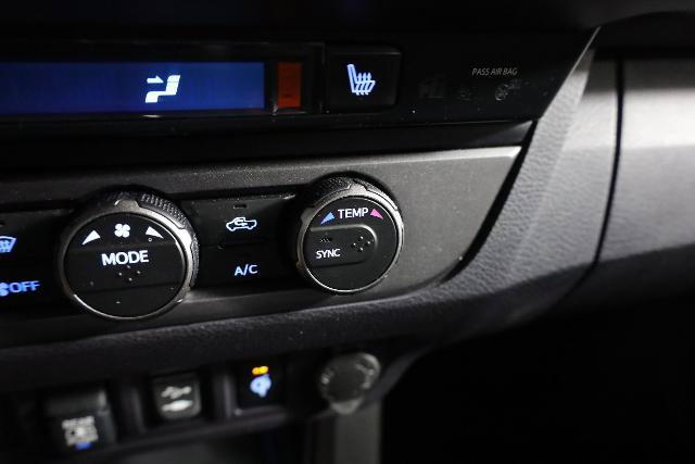 Used 2019 Toyota Tacoma TRD Sport AWD/4WD image 21