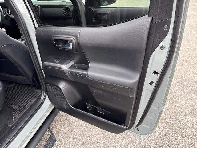 Used 2023 Toyota Tacoma TRD Off-Road w/ TRD Premium Off Road Package image 31