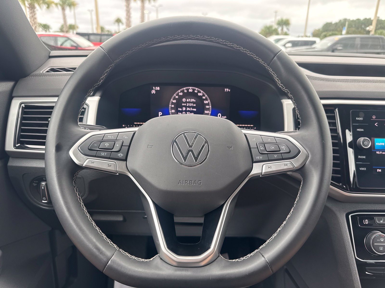 Used 2022 Volkswagen Atlas Cross Sport SE FWD image 23