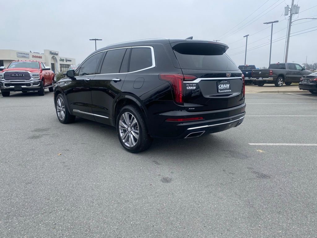 Used 2023 Cadillac XT6 Premium Luxury image 3