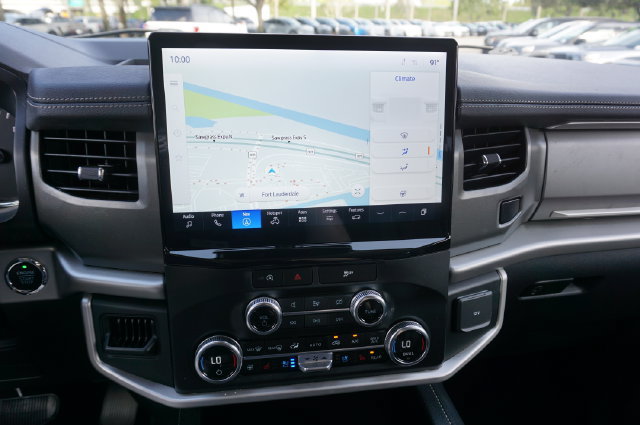 Certified 2023 Ford Expedition XLT RWD image 4