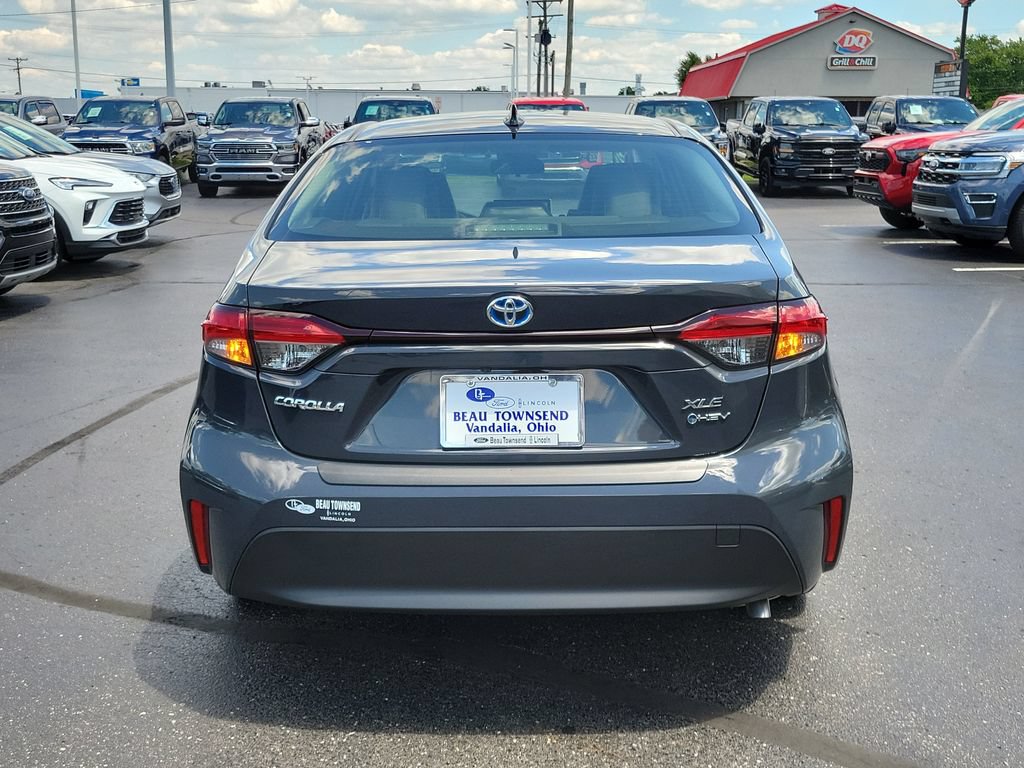 Used 2025 Toyota Corolla XLE FWD image 5