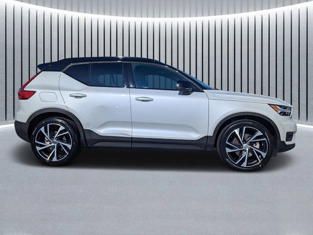 Used 2021 Volvo XC40 T5 R-Design w/ Protection Package Premier image 5
