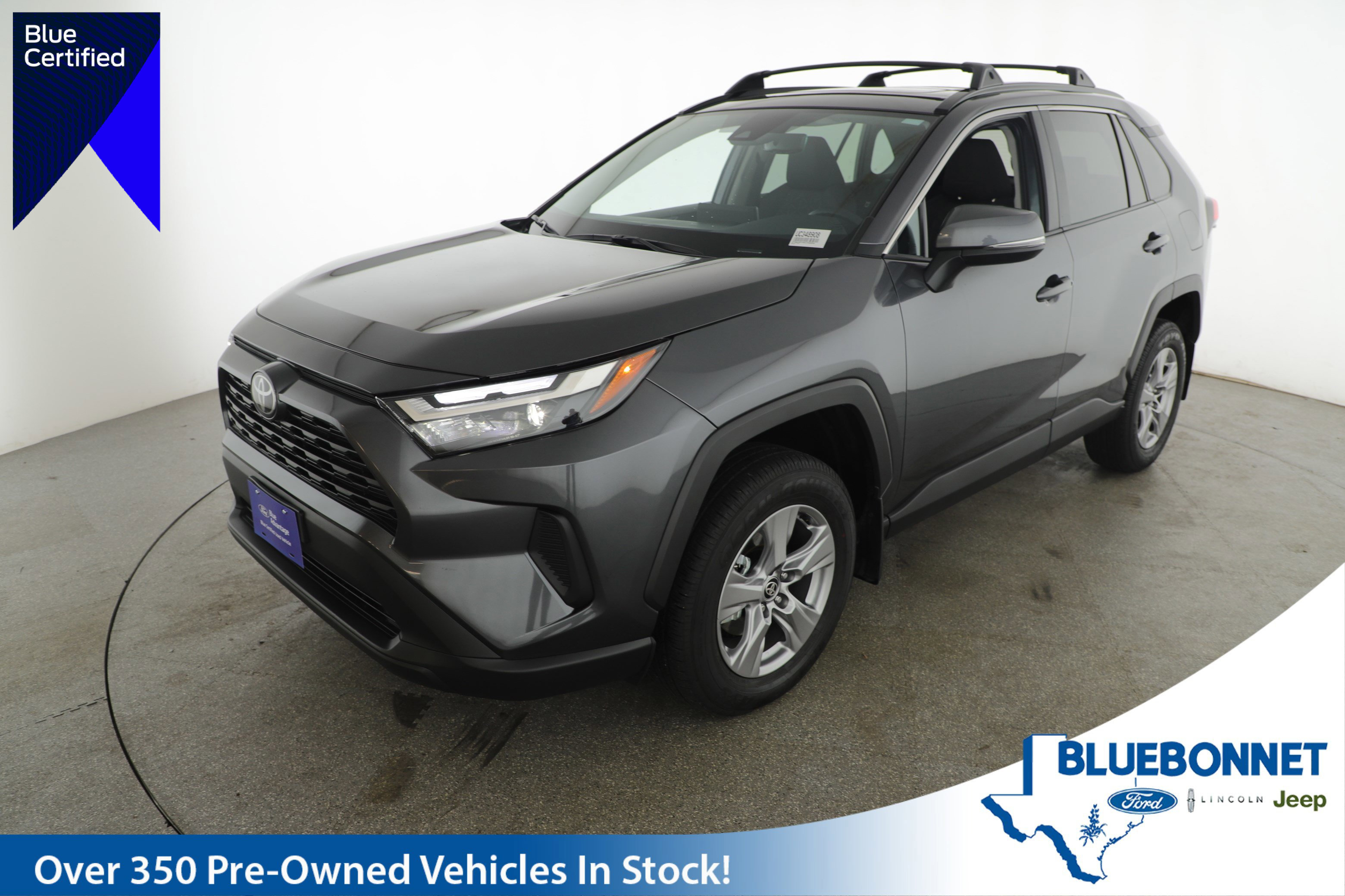 Used 2025 Toyota RAV4 XLE image 1
