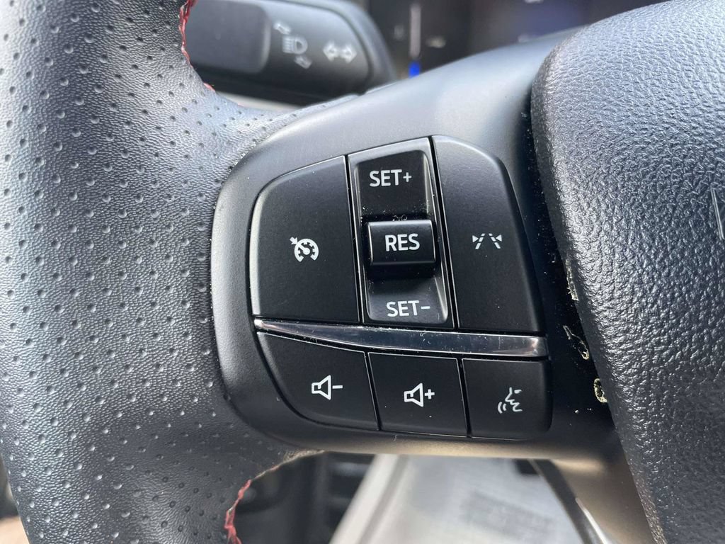 Certified 2025 Ford Escape ST-Line AWD/4WD image 25
