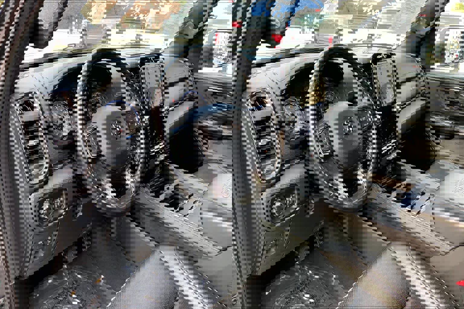 Used 2022 RAM 1500 Limited image 32