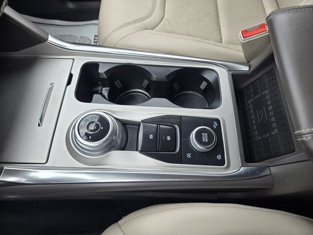 Certified 2023 Ford Explorer Platinum w/ Technology Package AWD/4WD image 13