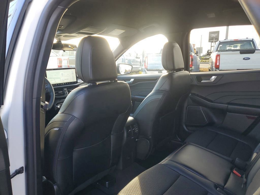 Certified 2023 Ford Escape ST-Line Select w/ Tech Pack #2 image 10