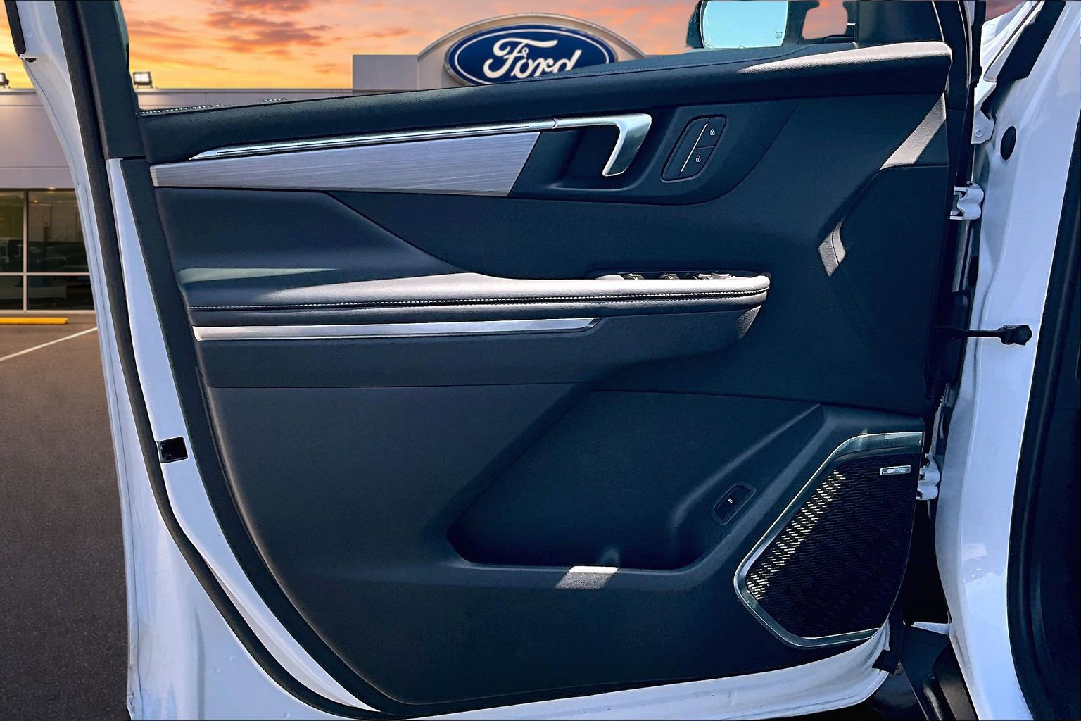 Used 2026 Buick Enclave Preferred AWD/4WD image 23