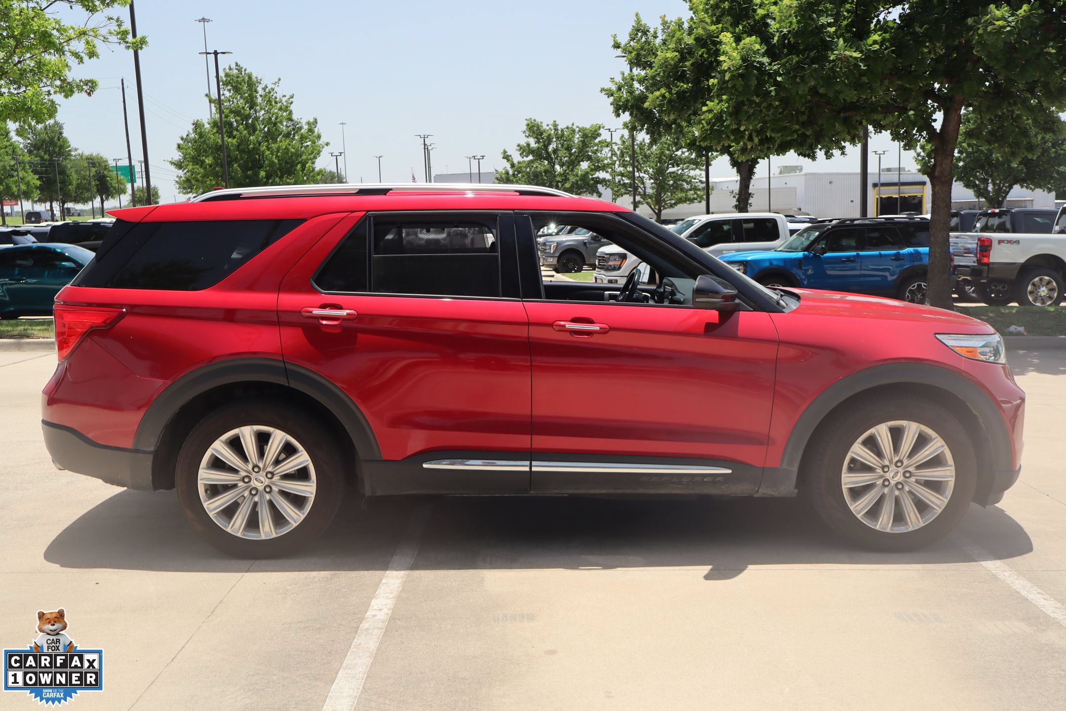 Certified 2020 Ford Explorer Limited w/ Class III Trailer Tow Package RWD image 2