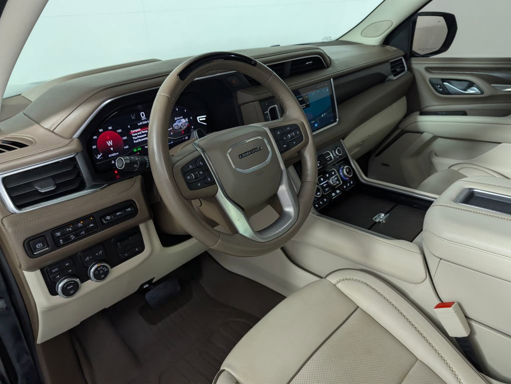 Used 2023 GMC Yukon Denali w/ Denali Reserve Package AWD/4WD image 24