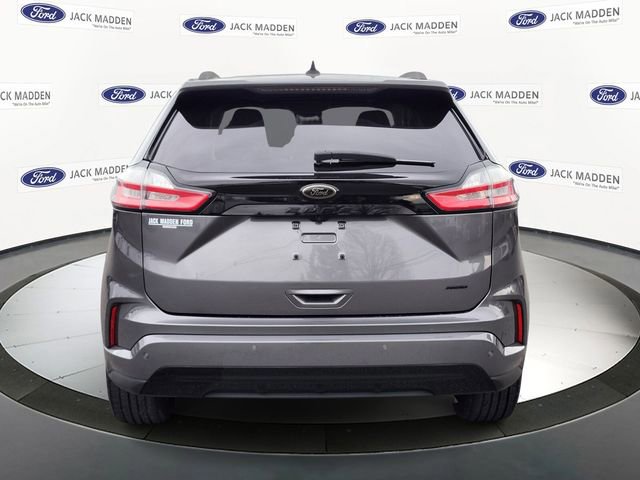 Certified 2022 Ford Edge SE w/ Black Appearance Package image 3