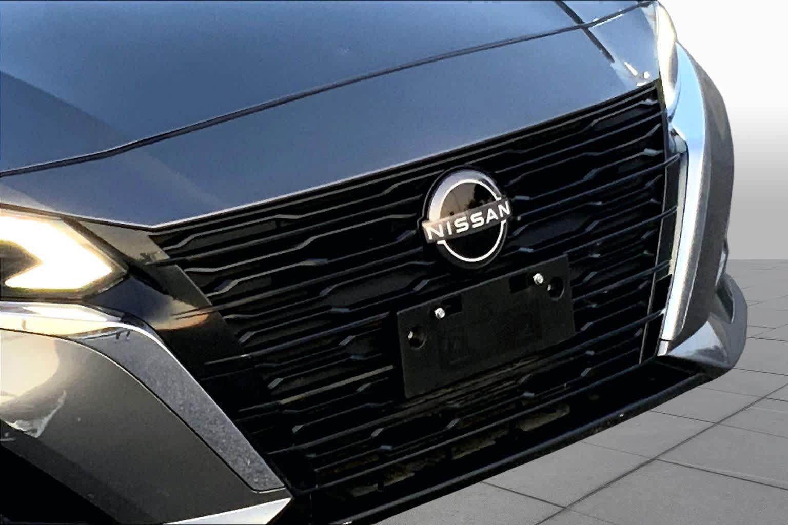 Used 2025 Nissan Altima 2.5 SV FWD image 26