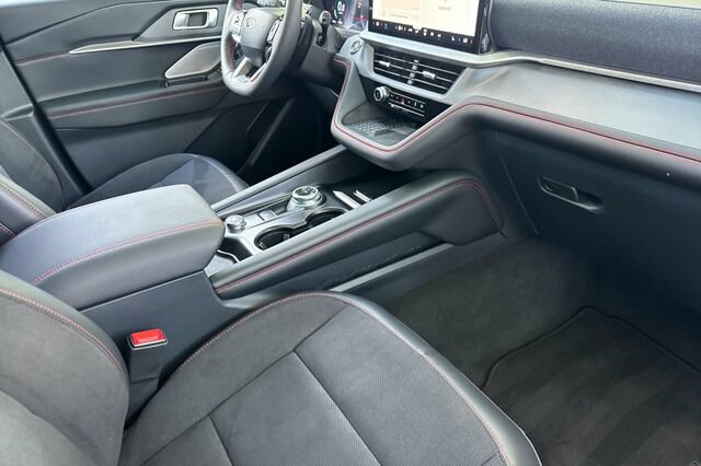 Certified 2025 Ford Explorer ST w/ Sun And Sound Package AWD/4WD image 17