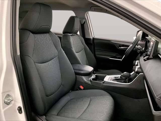 Used 2022 Toyota RAV4 XLE w/ XLE Grade Weather Package AWD/4WD image 7