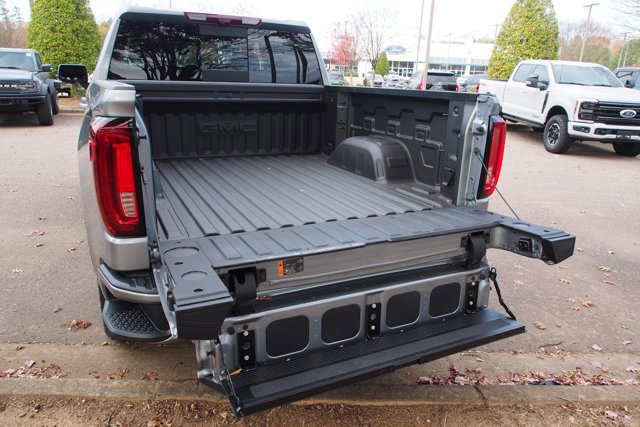 Used 2025 GMC Sierra 1500 AT4 w/ AT4 Premium Package image 9
