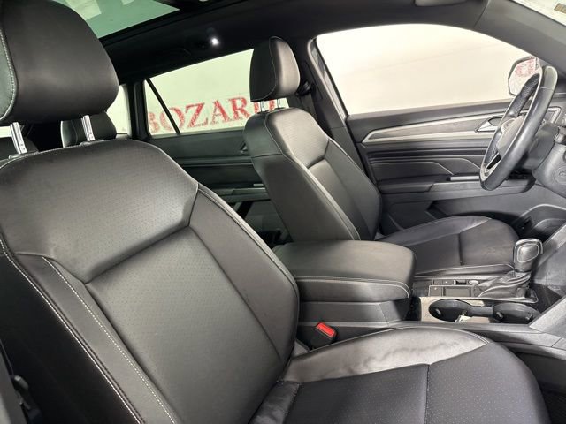 Used 2020 Volkswagen Atlas Cross Sport SEL image 16