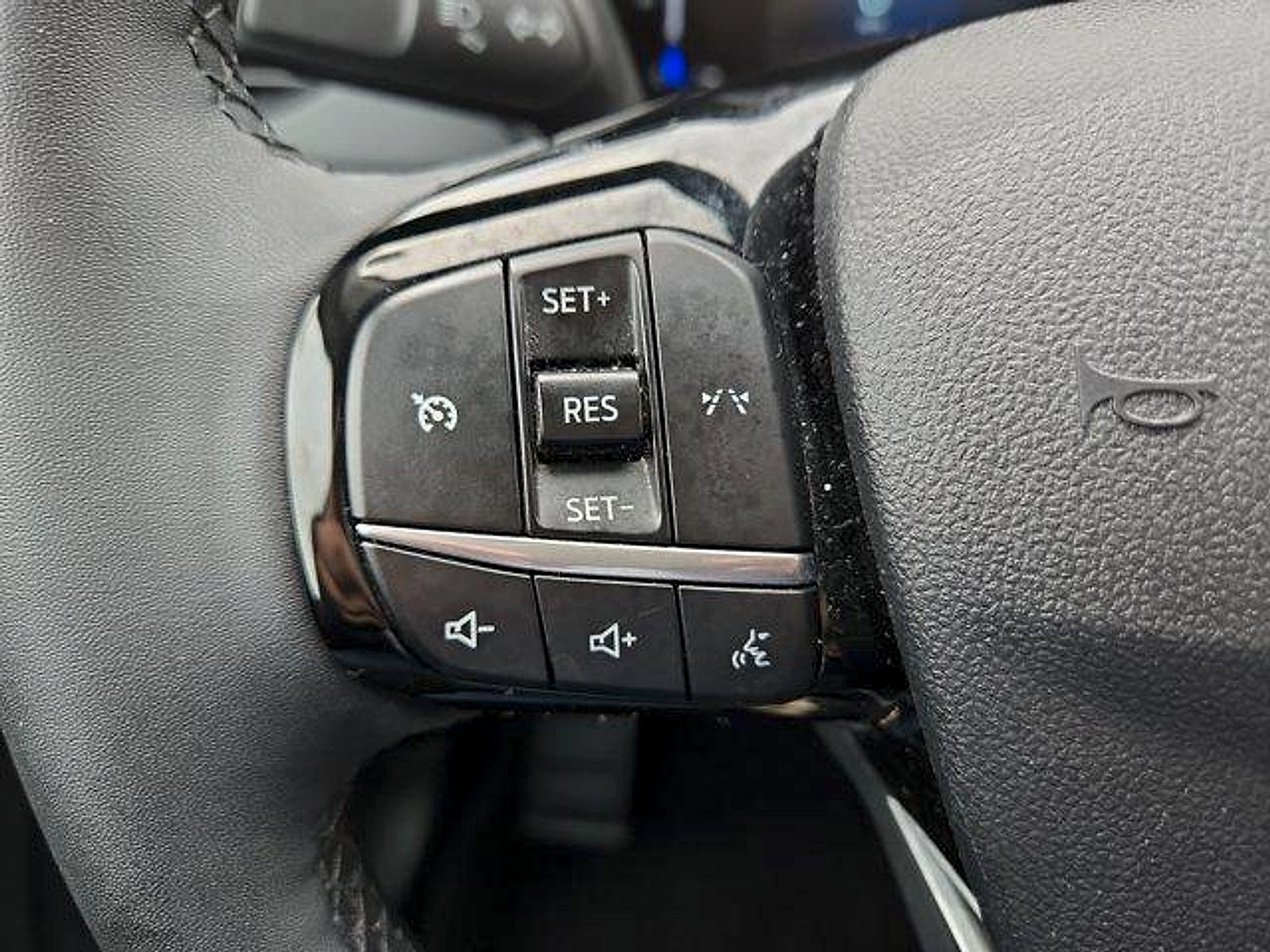 Certified 2023 Ford Escape Active AWD/4WD image 14
