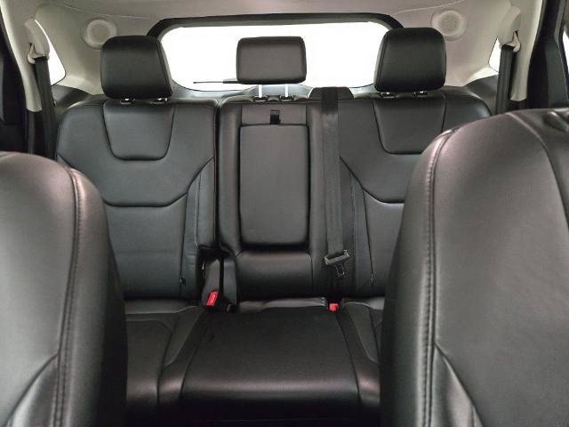 Certified 2018 Ford Edge Titanium w/ Class II Trailer Tow Package AWD/4WD image 39