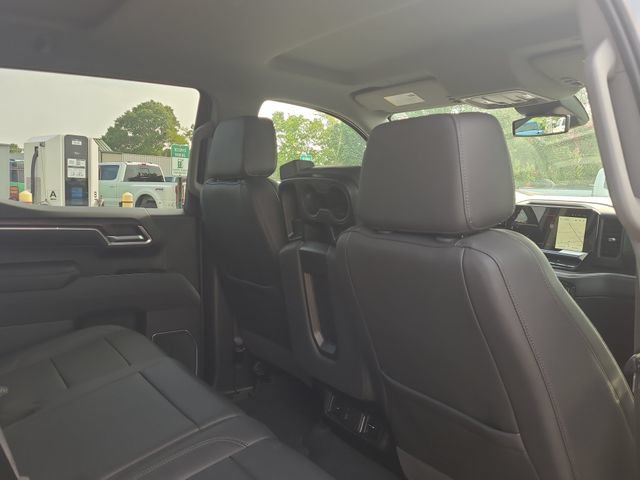 Used 2026 GMC Sierra 1500 SLT AWD/4WD image 15