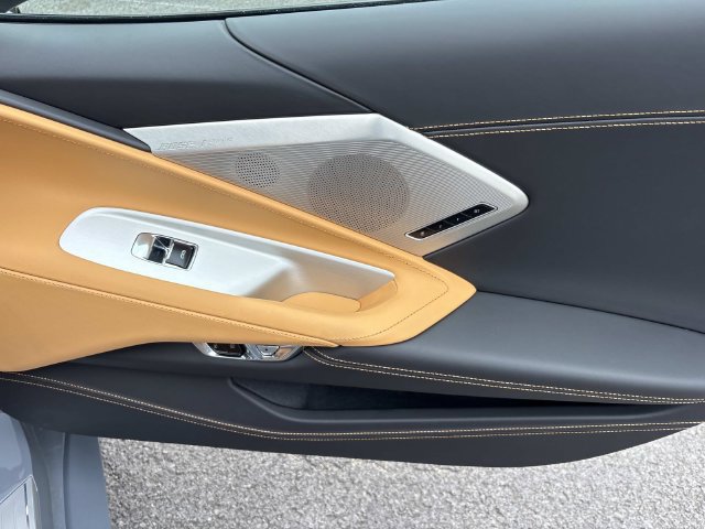Used 2025 Chevrolet Corvette Stingray Premium Conv w/ Z51 Performance Package RWD image 15