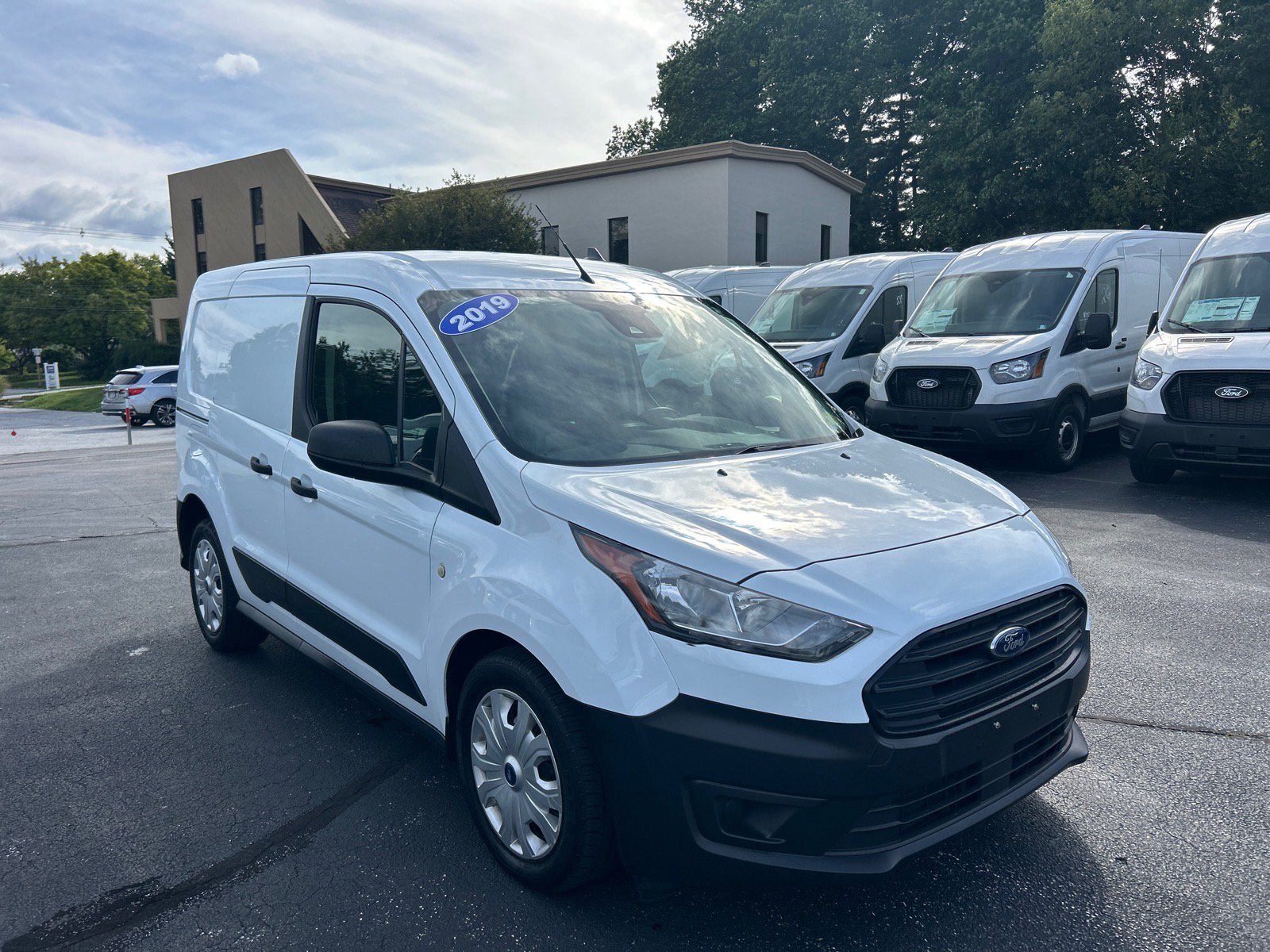 Certified 2020 Ford Transit Connect XL FWD image 3