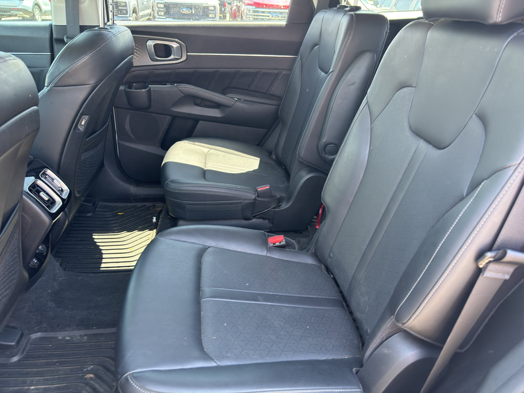 Used 2023 Kia Sorento SX AWD/4WD image 9