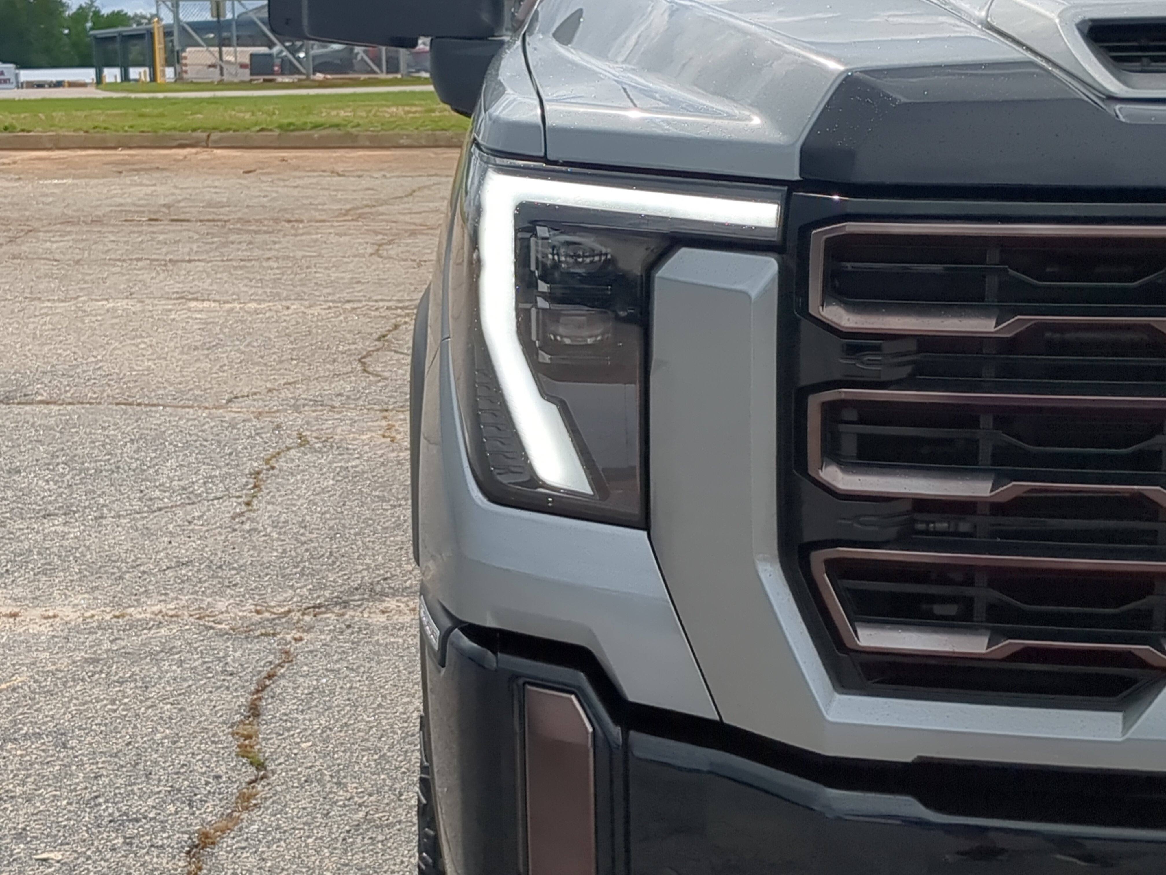 Used 2024 GMC Sierra 2500 AT4X AWD/4WD image 8