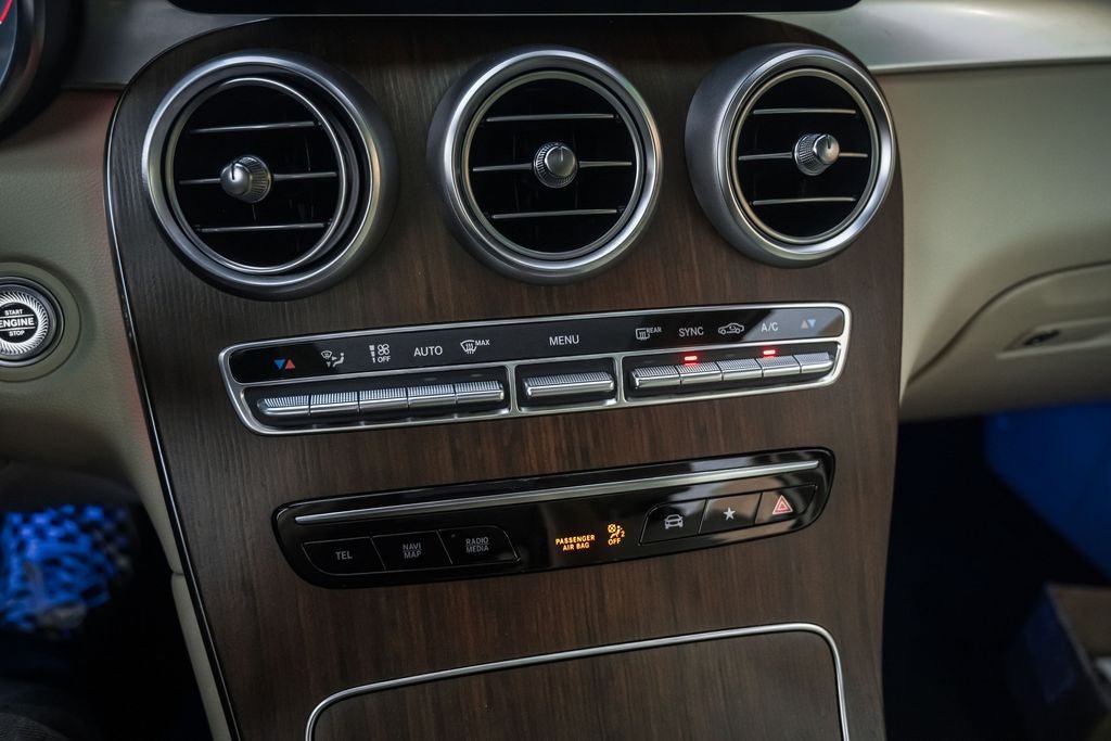 Used 2021 Mercedes-Benz GLC 300 4MATIC image 26