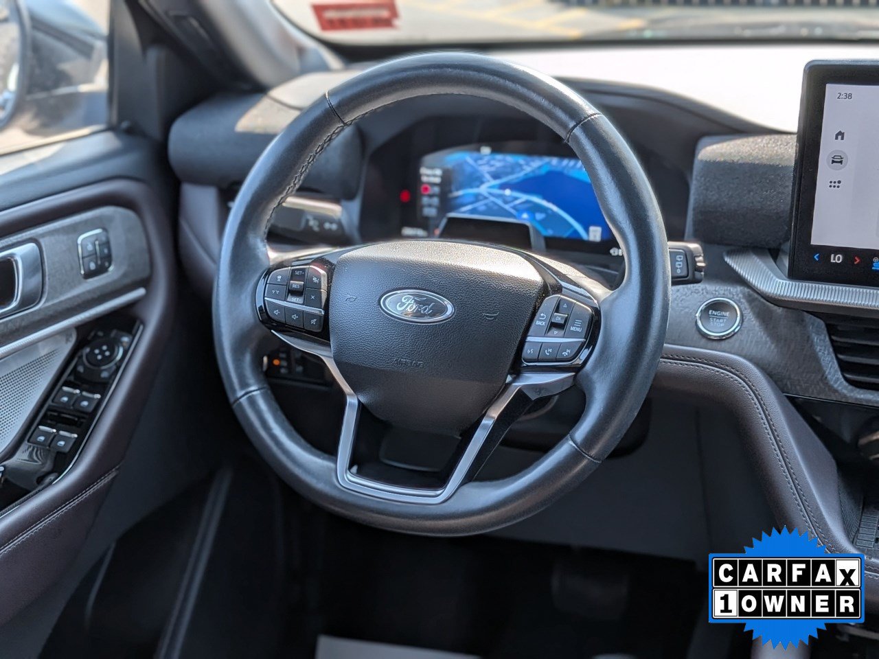 Certified 2025 Ford Explorer Platinum w/ Ultimate Package AWD/4WD image 18