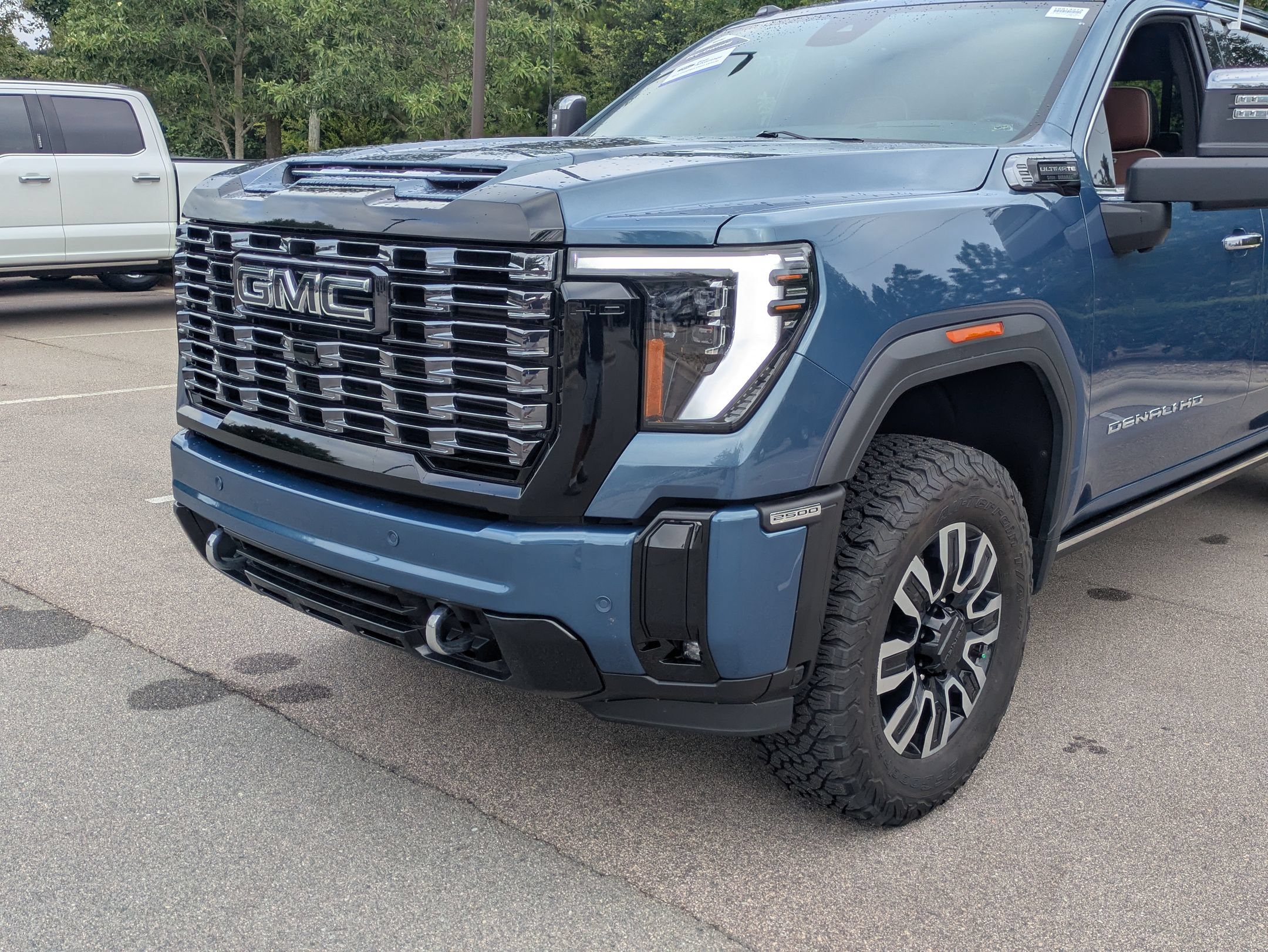 Used 2025 GMC Sierra 2500 Denali Ultimate AWD/4WD image 10