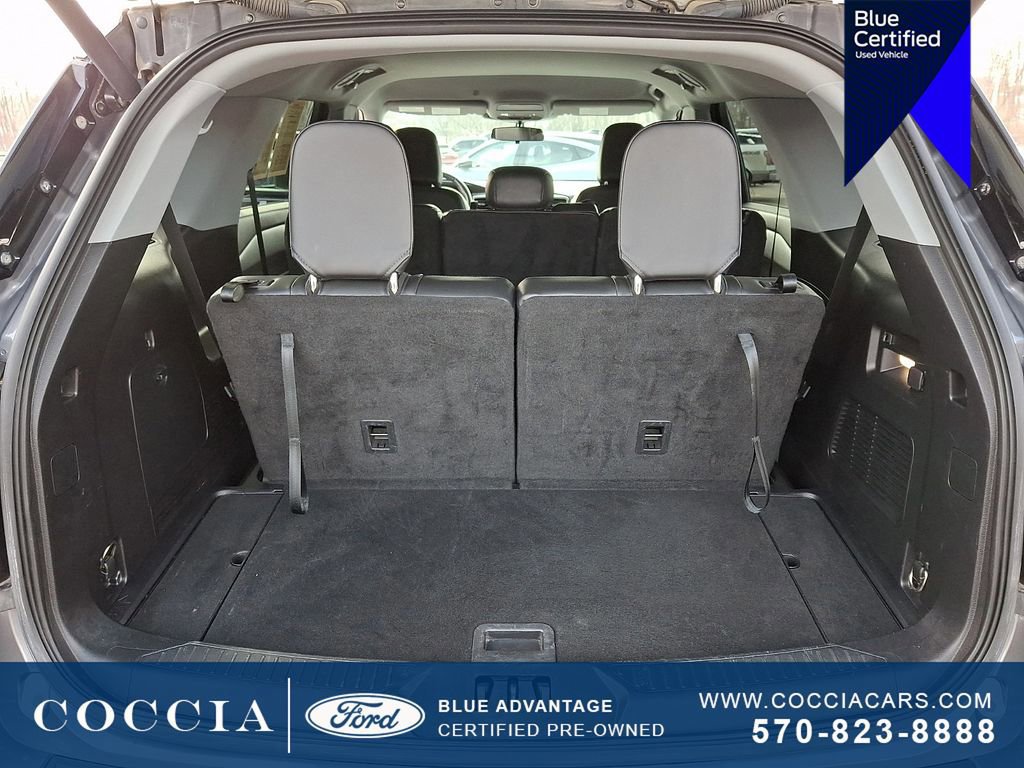 Certified 2022 Ford Explorer XLT w/ Equipment Group 202A image 28